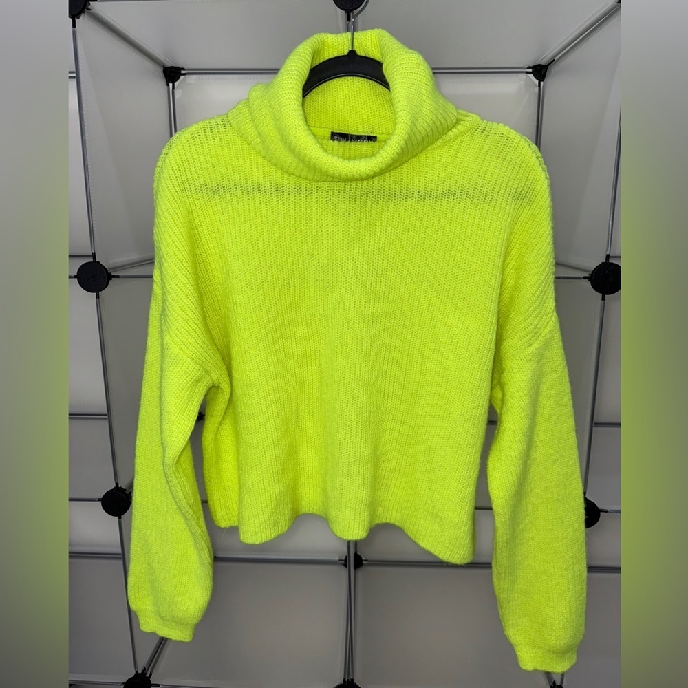 Sun & Moon Women's Crop Boxy Turtleneck Sweater Green Size M